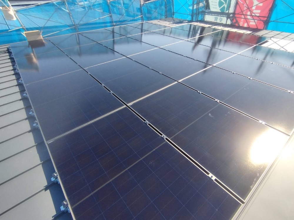 太陽光パネル完成